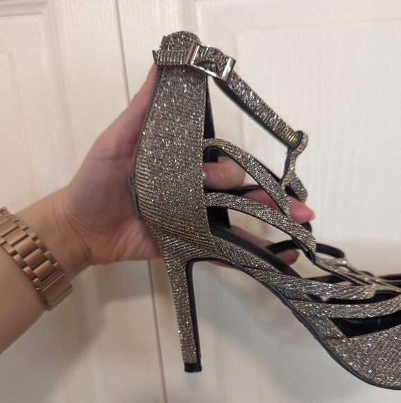Sparkly Gold/Silver Shoes - Picture 4 of 4